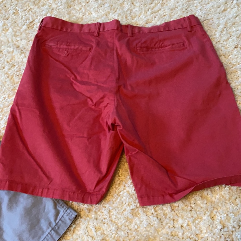 Old Navy Men’s Shorts - Picture 5 of 9